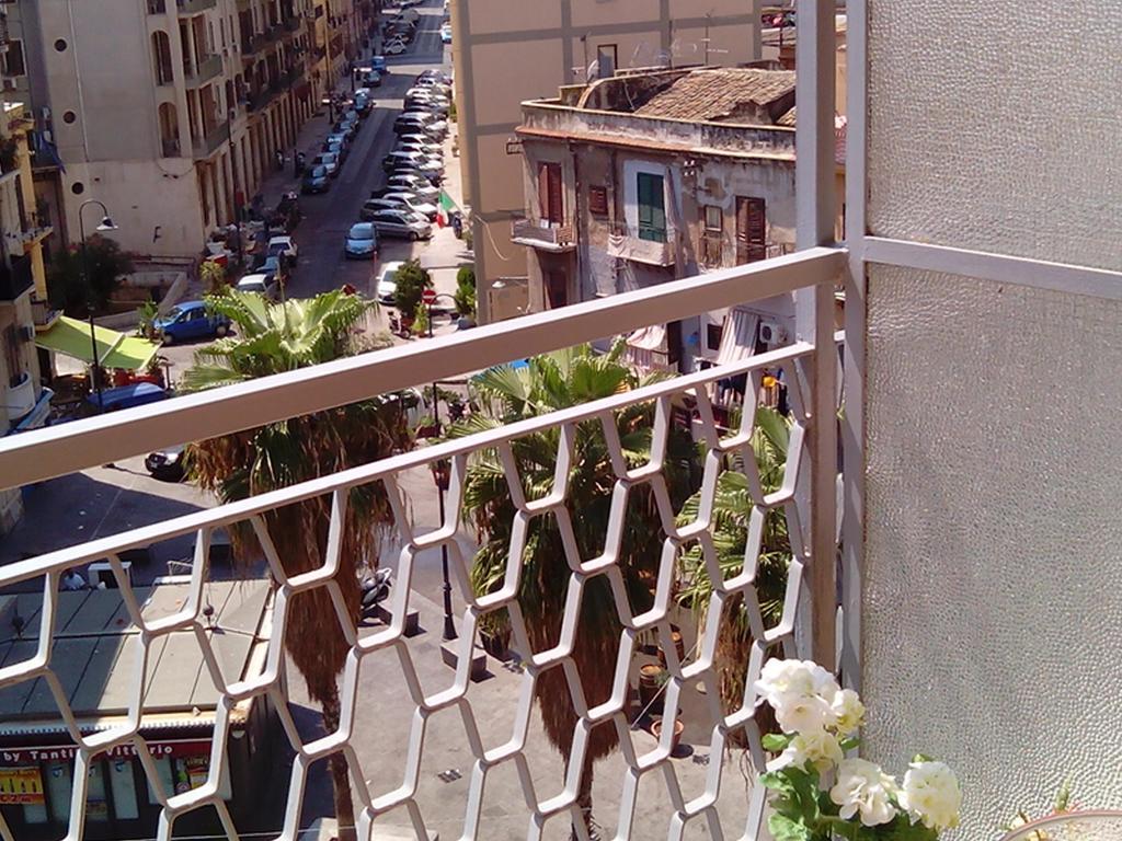 B&B Casa Grant Palermo Bagian luar foto